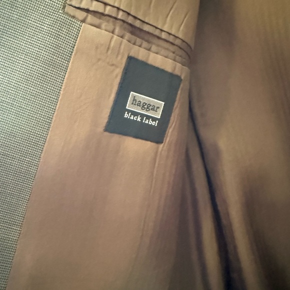 Haggar Black Label Men's Gray Suit - Picture 2 of 10